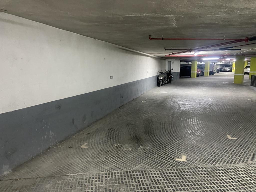 Plaza de parking en Barcelona Josep Tarradellas / Entença