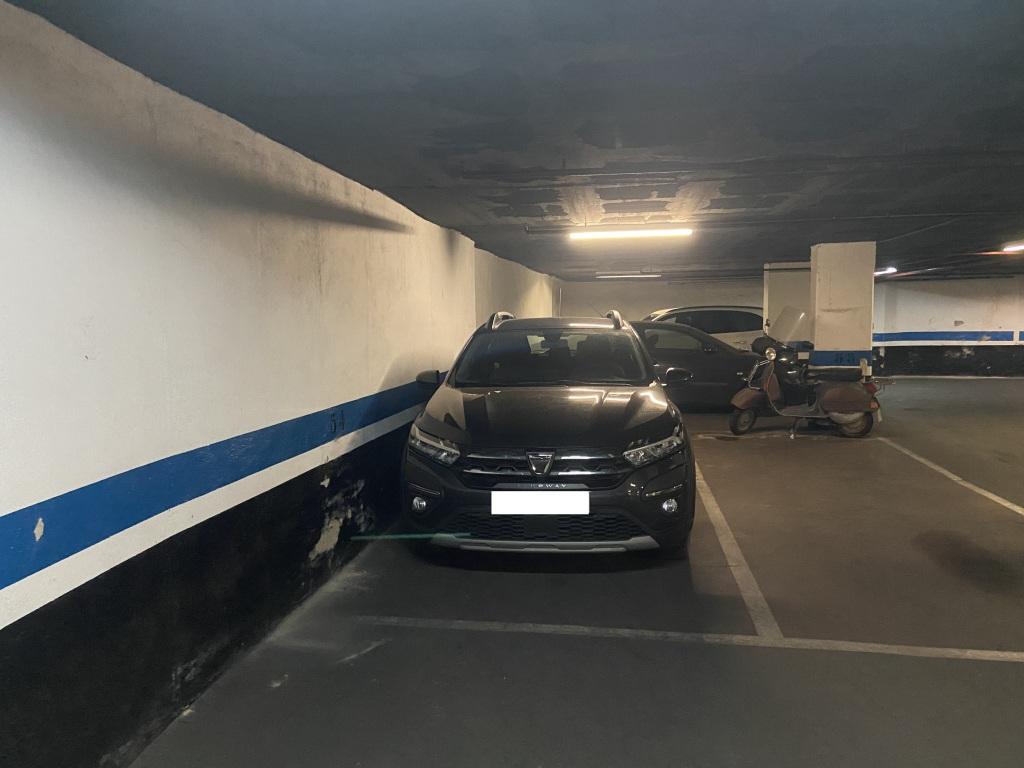 Plaza de parking en Barcelona Madrazo / Balmes