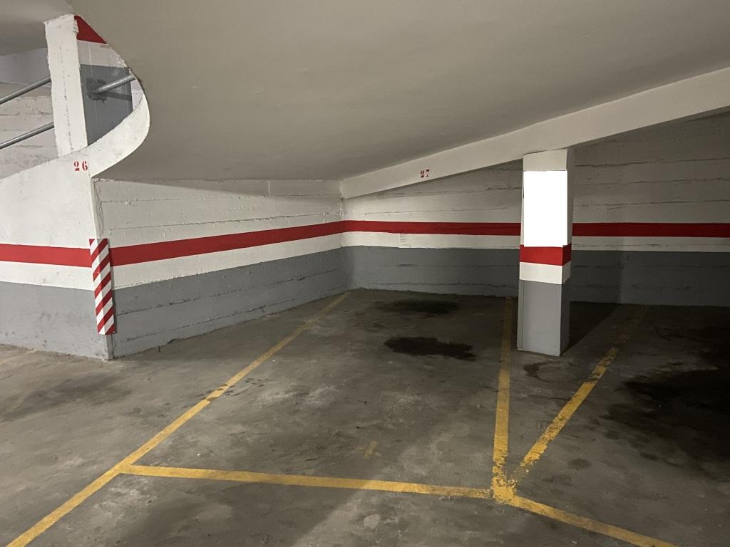 Plaza de parking en Barcelona Josep Tarradellas / Nicaragua