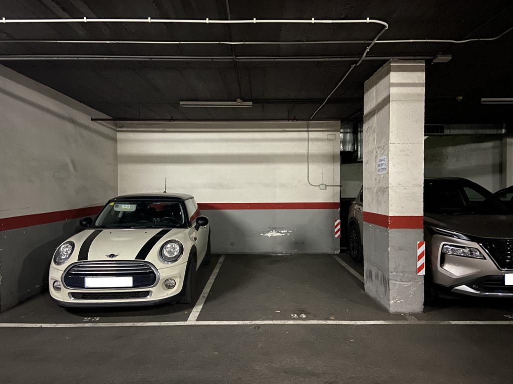 Plaza de parking en Barcelona Via Augusta / Ronda General Mitre