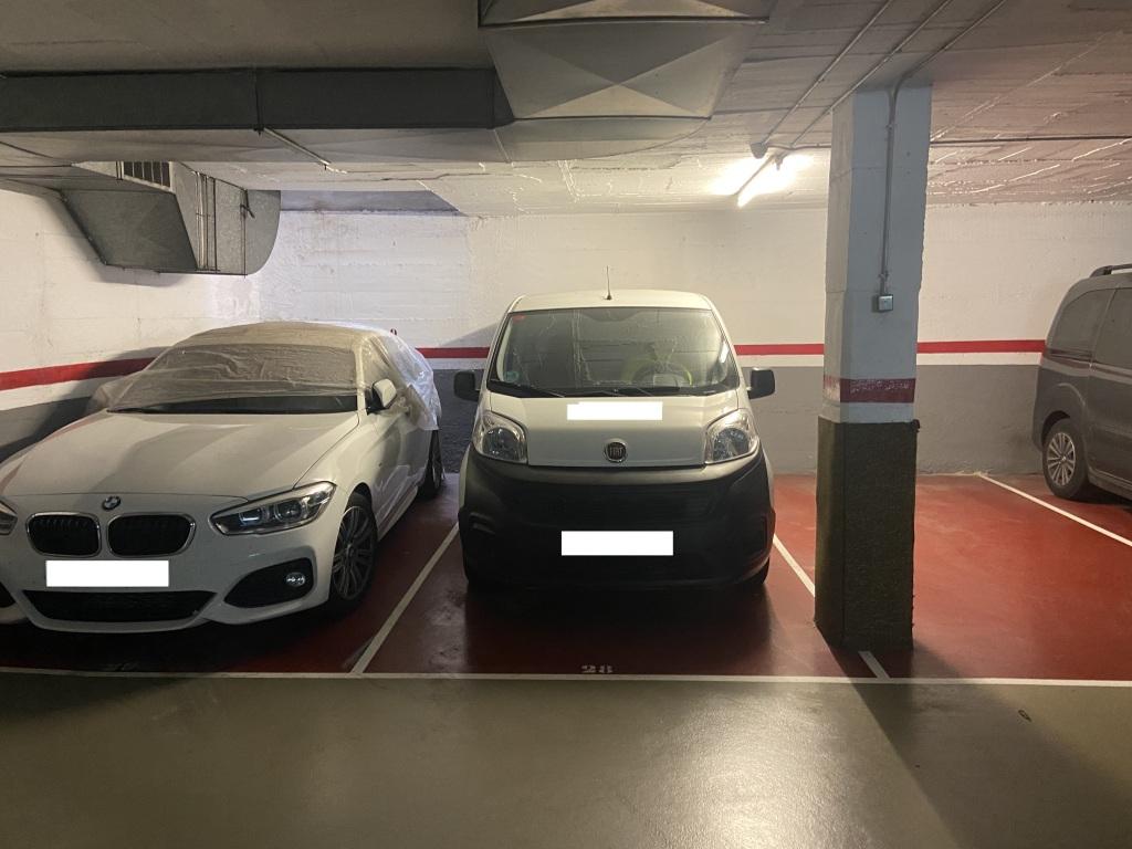 Plaza de parking en Barcelona Bismark / França
