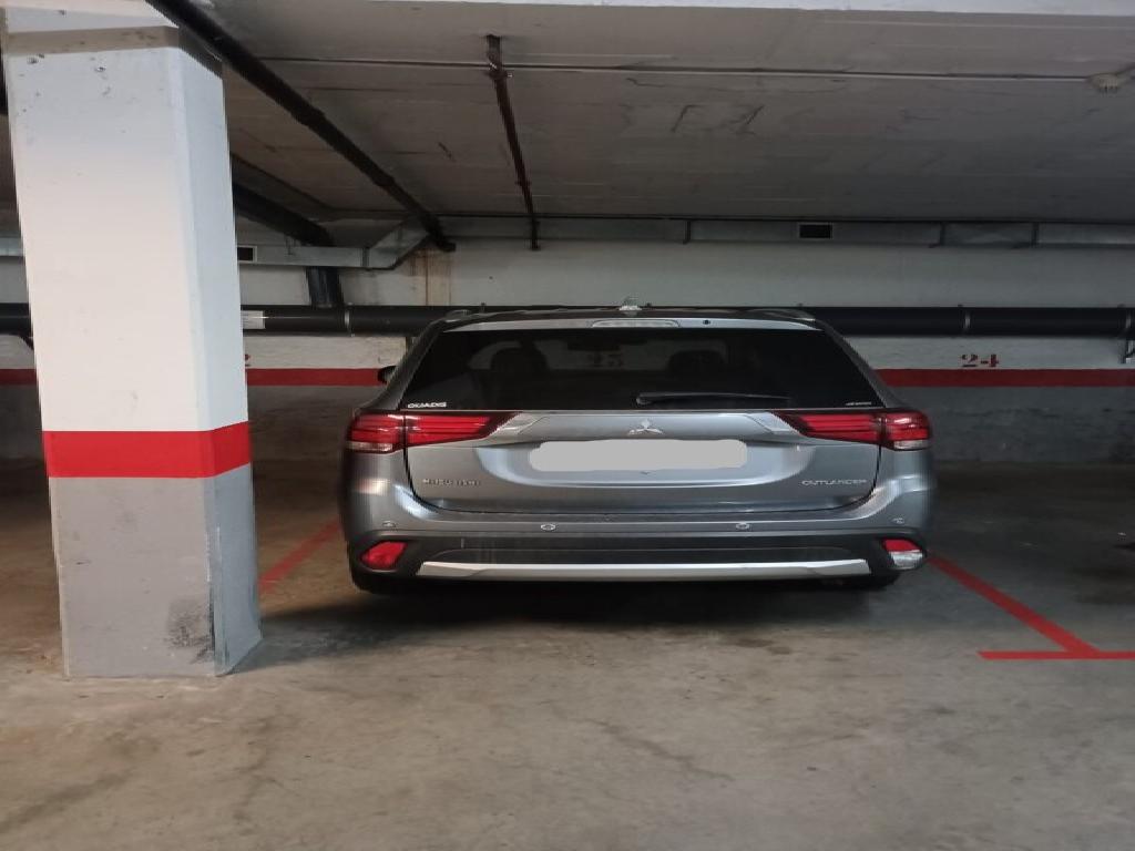 Plaza de parking en Sant Just Desvern -