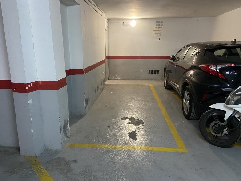 Plaza de parking en Barcelona Evarist Arnus / Vallespir