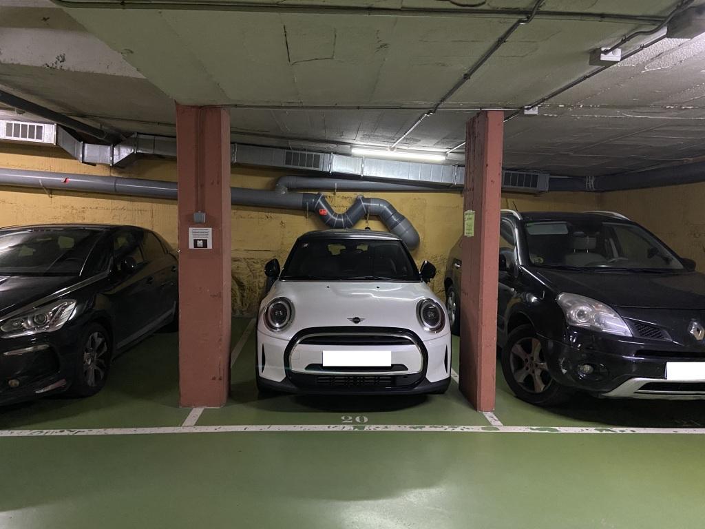 Plaza de parking en Barcelona Esteve Terrades /