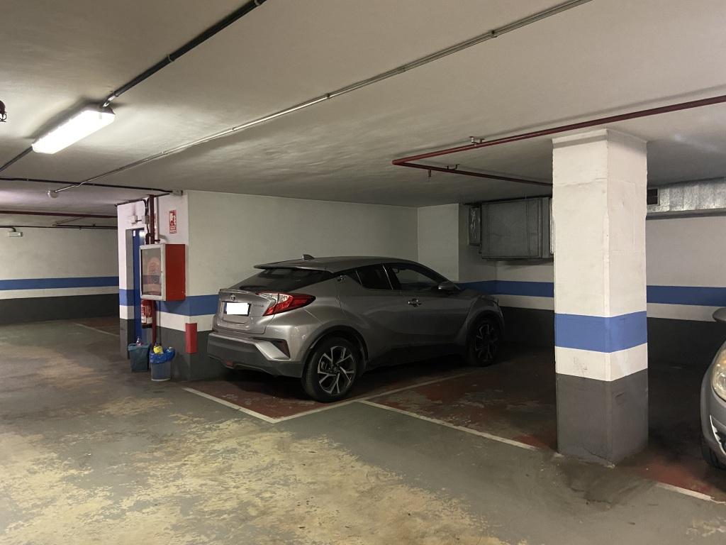 Plaza de parking en Barcelona Dr.Fleming / Santa Fe de nou Mèxic