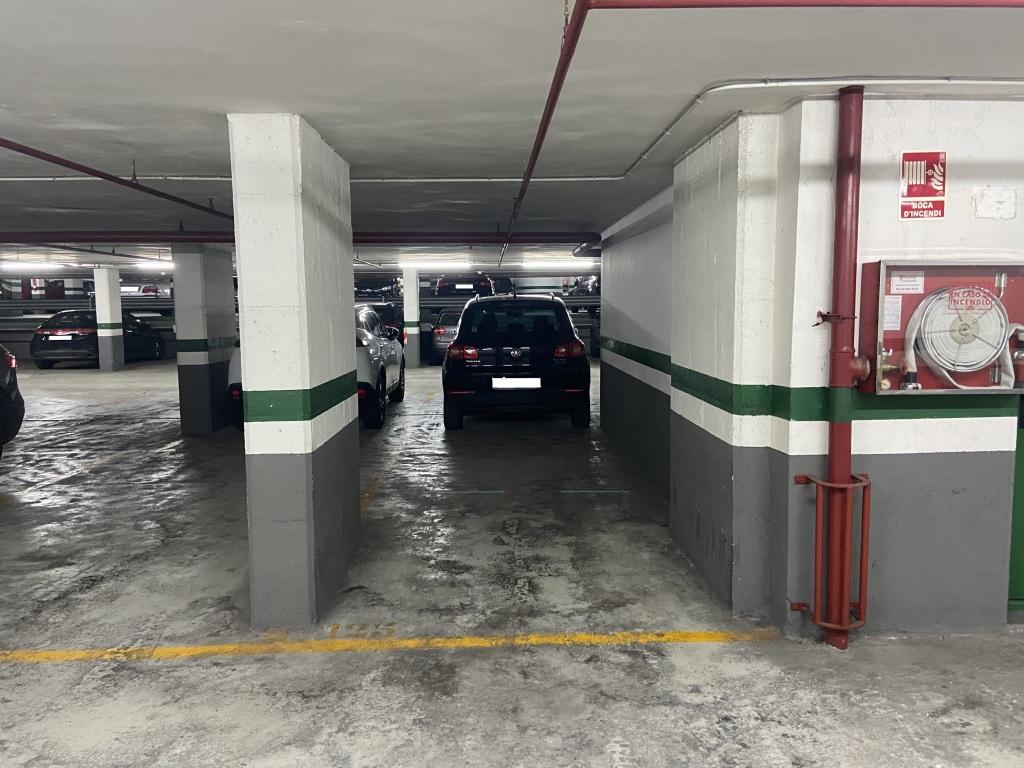 Plaza de parking en Barcelona Les Corts / Europa