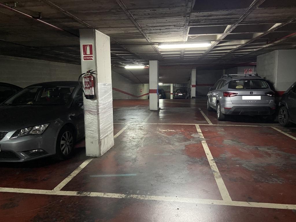 Plaza de parking en Barcelona Av Madrid / Portbou