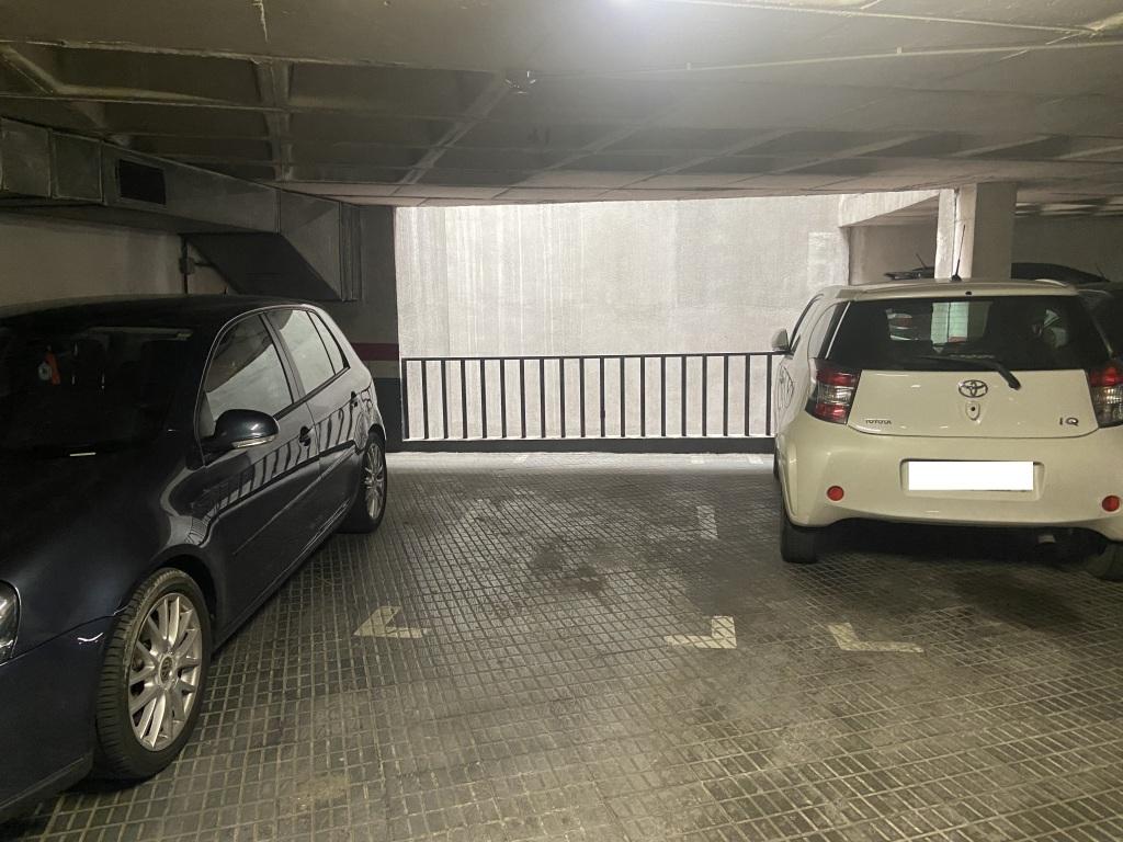 Plaza de parking en Barcelona Viladomat / Tamarit
