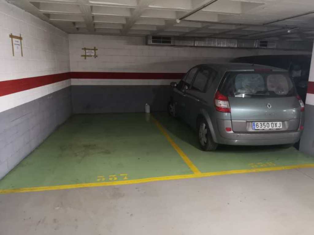 Plaza de garaje en Venta en Santa Coloma De Gramanet en CAN MARINER Calle Dalmau