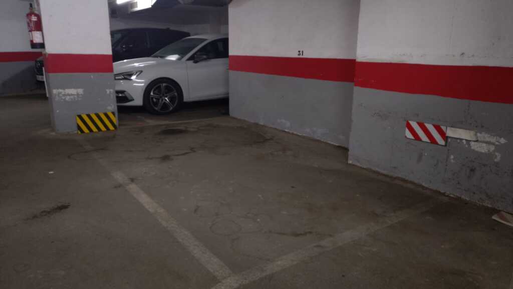 Plaza de garaje en Venta en Barcelona en VALL D´HEBRON Calle Perea