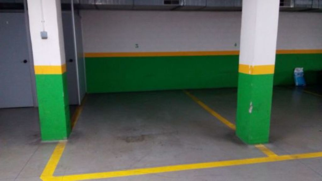 Plaza de garaje en Venta en Sant Cugat Del Vallés en  Bergara, Carrer