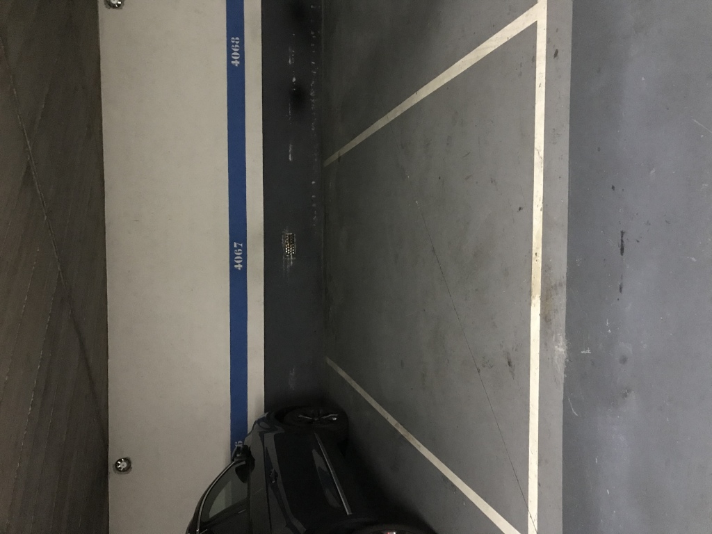 Plaza de garaje en Venta en Badalona en LLEFIA Avda África