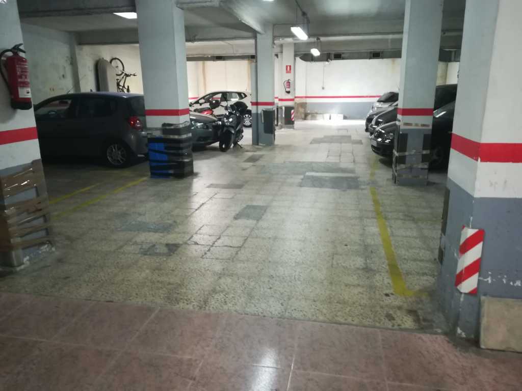 Plaza de garaje en Venta en Badalona en LA SALUT Pablo Iglesias