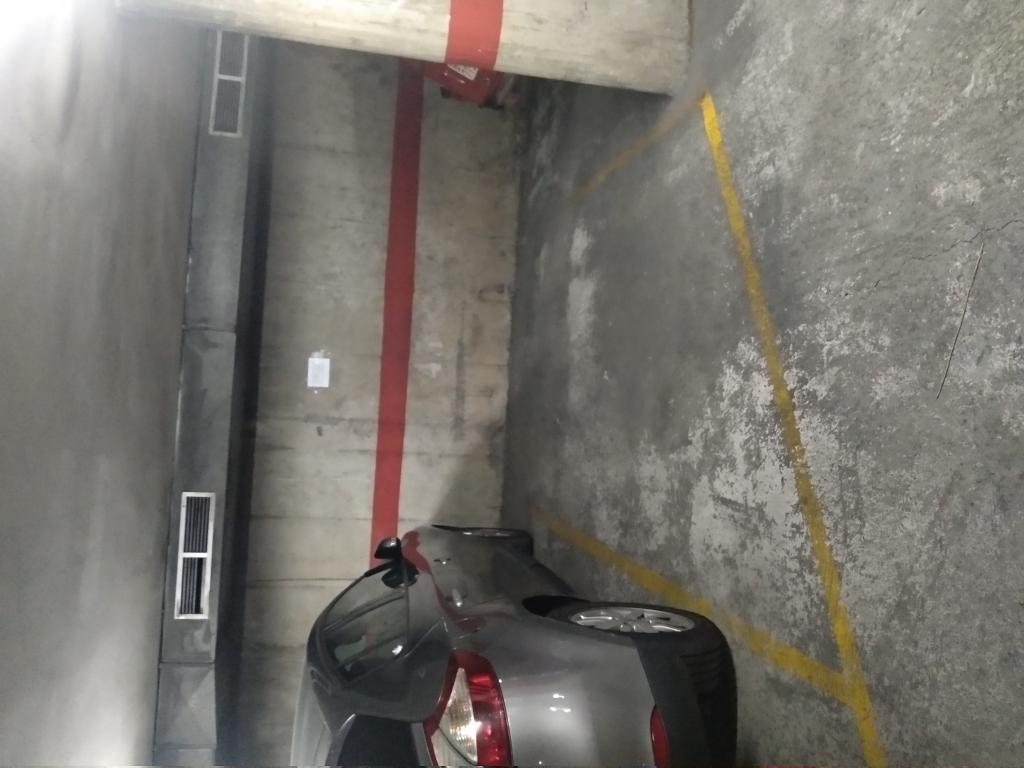 Plaza de garaje en Venta en Barcelona en GRàCIA Calle Robí