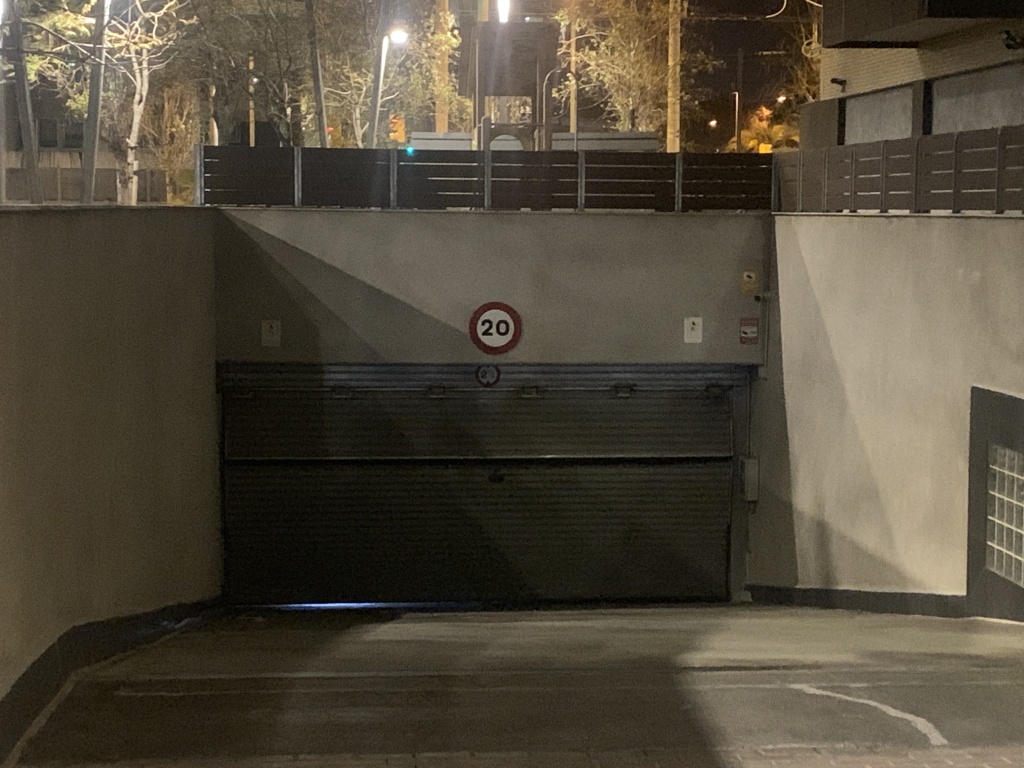 Plaza de garaje en Venta en Sant Adria De Besos en SANT ADRIA NORD calle anne frank