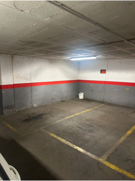 Plaza de garaje en Venta en Barcelona en SANTS Rector triado